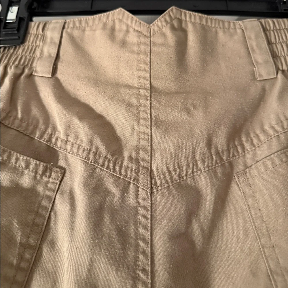 Chaus Sport Pleated Shorts Size 8 Vintage Tan